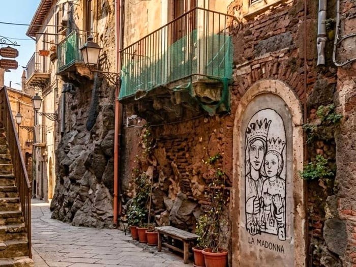 Casa con 6 locali in vendita in Via delle Finanze, Centro Storico, Catania