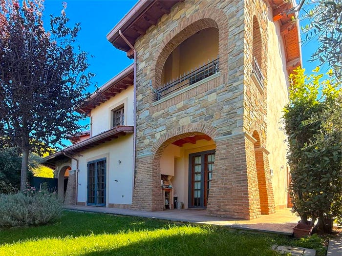 Casa quadrilocale in vendita in Via Fontana Candida, Centro, Monte Porzio Catone