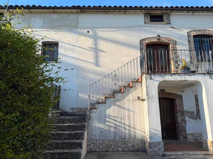 Casa con 6 locali in vendita in Centro, Santo Stefano di Rogliano