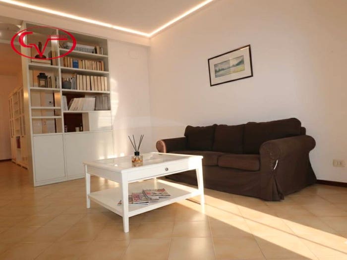 Appartamento con 5 locali in vendita in Via Piave, Città, Montevarchi