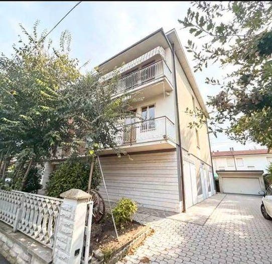 Appartamento quadrilocale in vendita in Via Della Resistenza, Piumazzo, Castelfranco Emilia