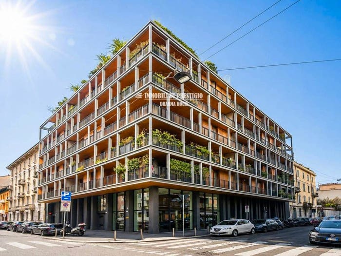 Appartamento trilocale in vendita in Via Valparaiso, Solari, Milano