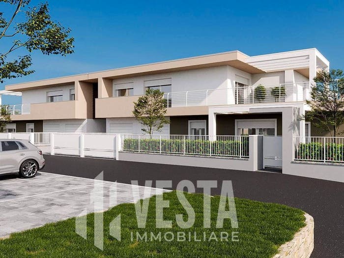 Appartamento quadrilocale in vendita in Largo Francesco Arese, Centro, Osnago