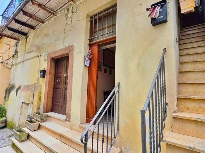 Appartamento bilocale in vendita in Corso Giuseppe Garibaldi, Labico