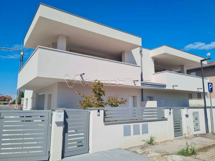 Casa quadrilocale in vendita in Via Marinetti, Centro, Noventa Vicentina