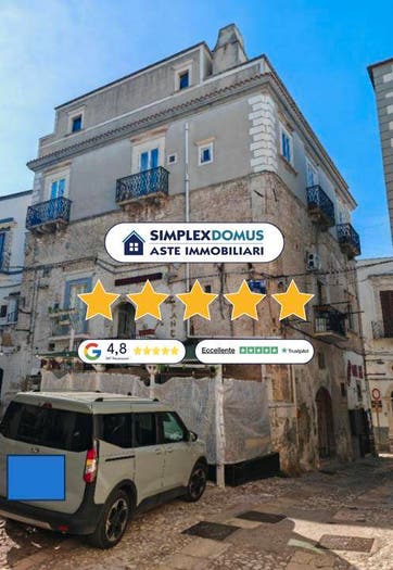 Appartamento trilocale in vendita in Via Roma, Peschici