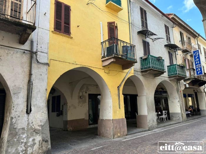 Appartamento quadrilocale in vendita in Via Giuseppe Mazzini, Centro, Crescentino
