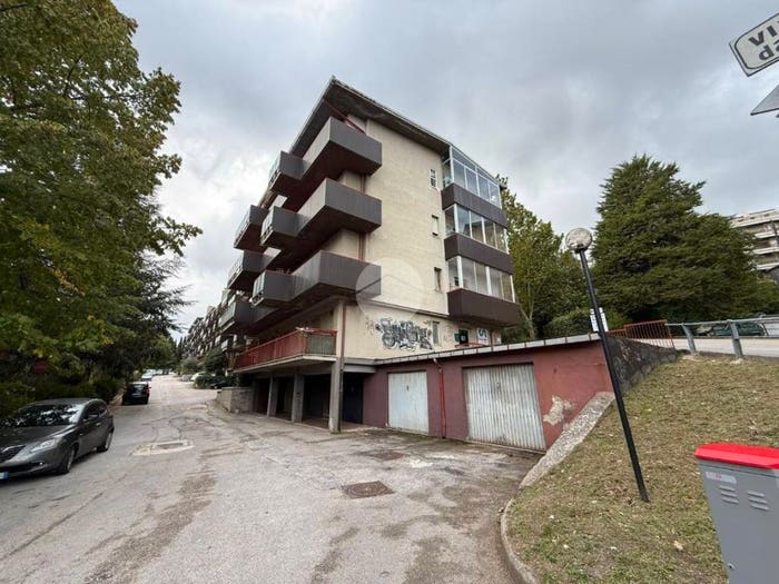 Appartamento quadrilocale in vendita in Via Giacomo Leopardi, Vazzieri, Campobasso