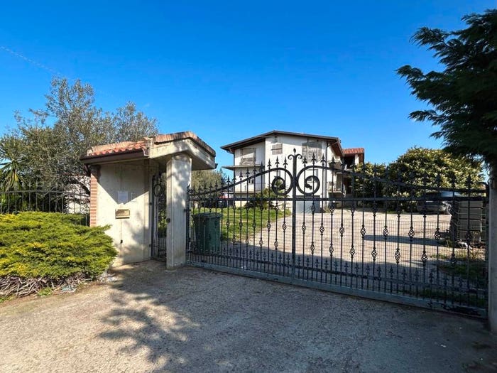 Casa con 6 locali in vendita in Contrada Iconicella, Lanciano