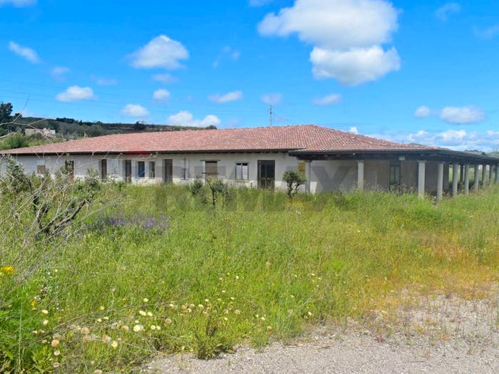 Appartamento con 6 locali in vendita in strada provinciale, Codrongianos