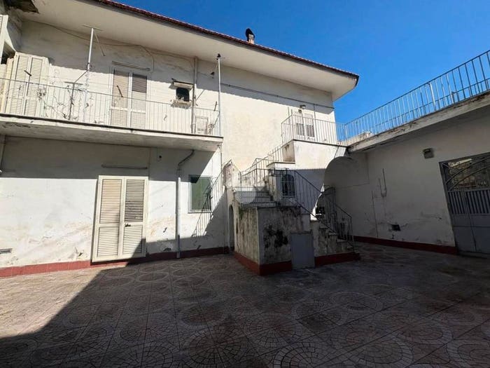 Casa quadrilocale in vendita in Vico Luigi di Giuseppe, Casandrino