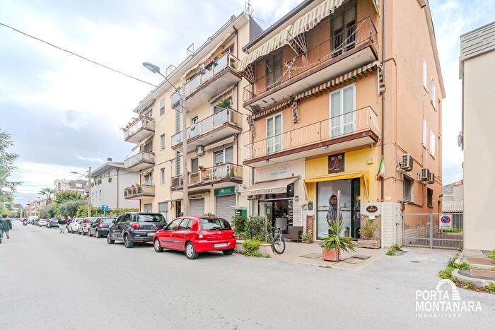 Appartamento con 5 locali in vendita in Via Raganella, Rimini