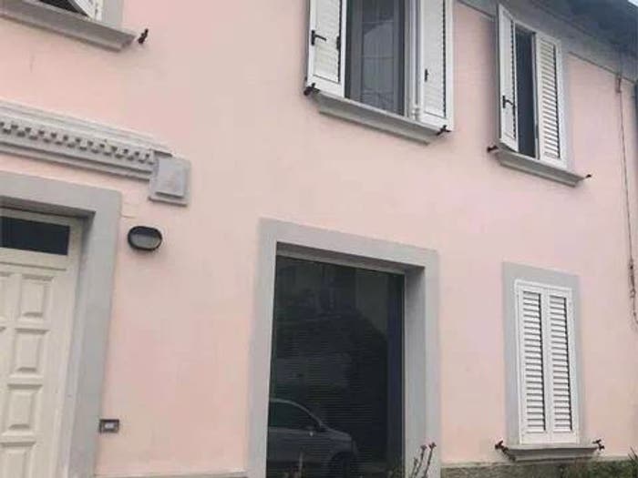 Casa con 6 locali in vendita in Via Roma, Villa Collemandina