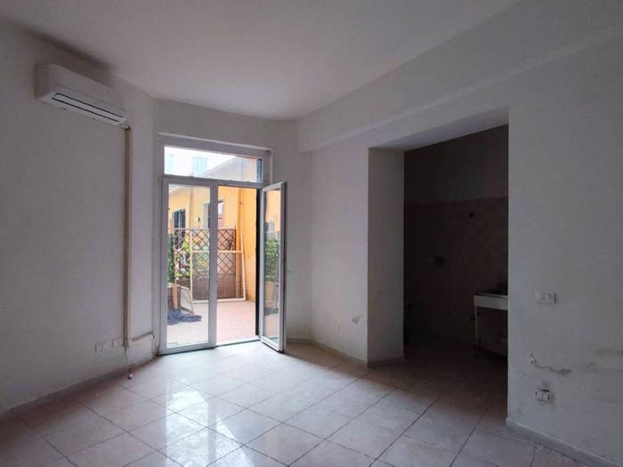 Appartamento bilocale in vendita in Scali degli Olandesi, Cisternone, Livorno
