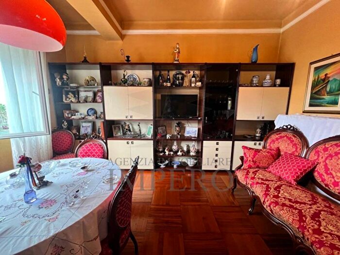 Appartamento con 5 locali in vendita in Via Cantore Gen, Centro, Bordighera