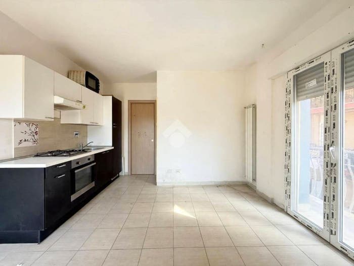 Appartamento trilocale in vendita in Via Molise, Centro, Nettuno