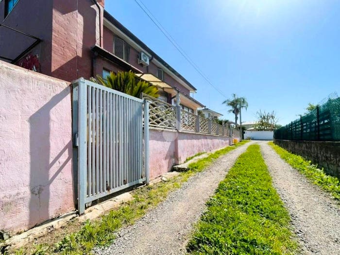 Casa quadrilocale in vendita in Via Archimede, Centro, Cisterna di Latina
