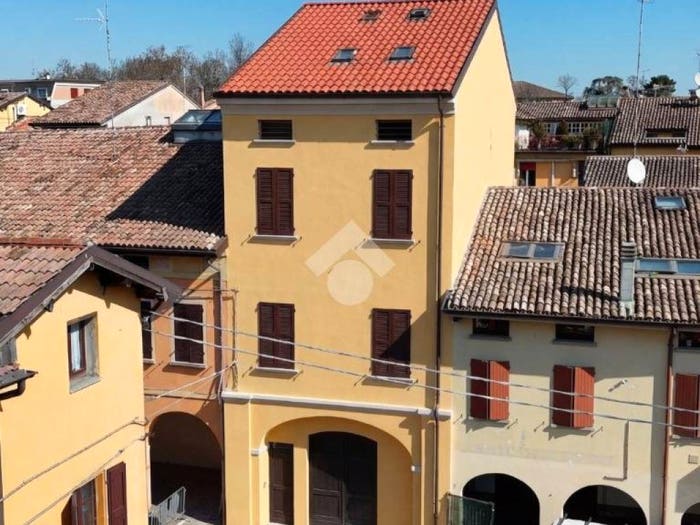 Appartamento trilocale in vendita in Via XXV Aprile, Centro, Castelnovo di Sotto