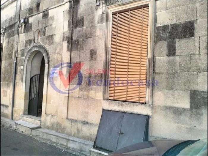Casa bilocale in vendita in Via Cesare Battisti, Bagnolo del Salento