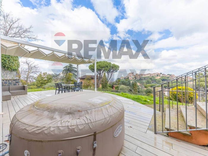 Casa con 6 locali in vendita in Via Formello, Centro, Monte Porzio Catone