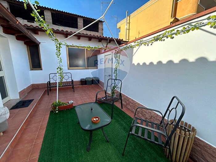 Casa con 5 locali in vendita in via sestu, Elmas