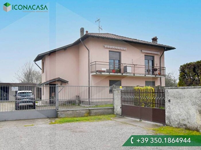 Casa con 6 locali in vendita in Via Fosse Ardeatine, Ravello Villastanza Villapia, Parabiago