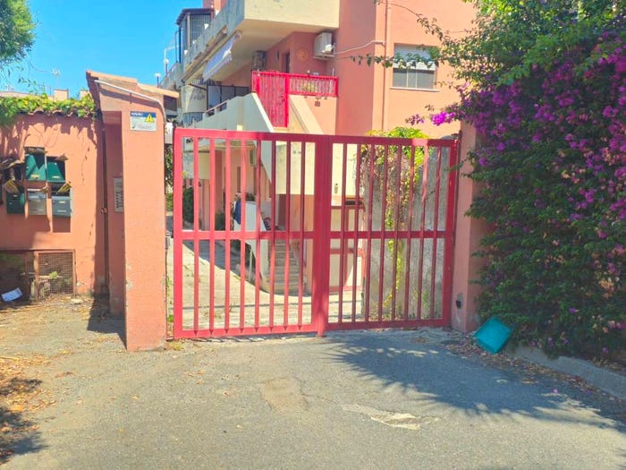Appartamento trilocale in vendita in Via Giacomo Macrì, Ortoliuzzo San Saba, Messina
