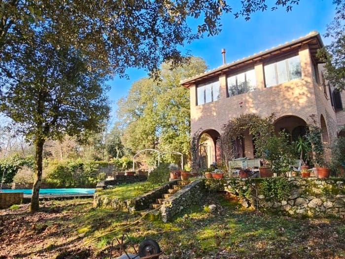 Casa con 6 locali in vendita in Strada di Santa Colomba, Monteriggioni