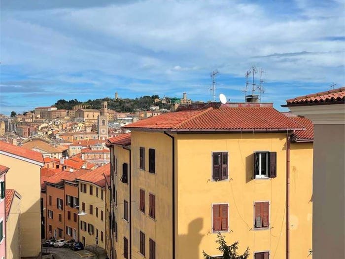Appartamento quadrilocale in vendita in VIA CIALDINI, Capodimonte, Ancona