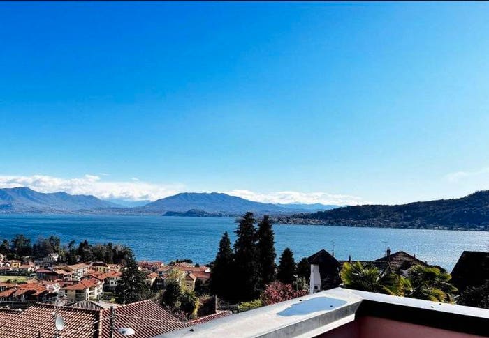 Casa con 5 locali in vendita in Via per Ghevio, Centro, Meina