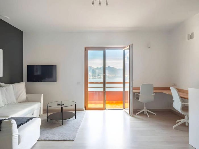 Appartamento trilocale in vendita in Via Novembre, Centro, Riva di Solto