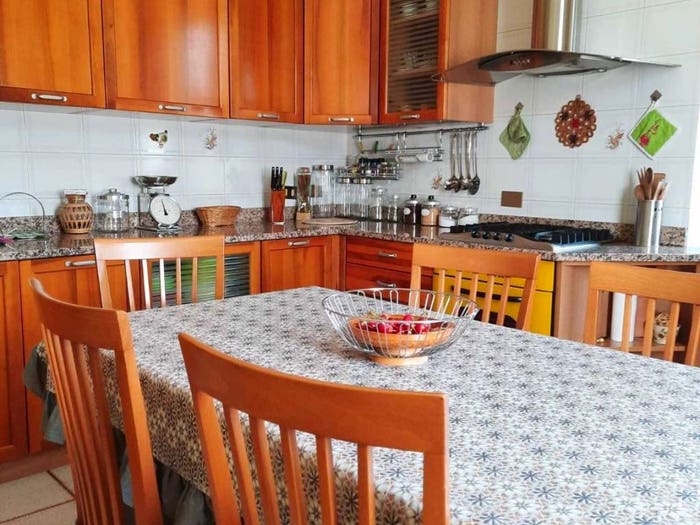 Casa con 6 locali in vendita in Via Emilia, Roveleto, Cadeo