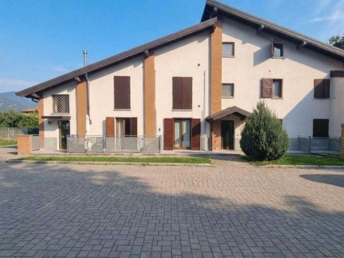 Appartamento trilocale in vendita in via Al Mulino, Cassano Valcuvia