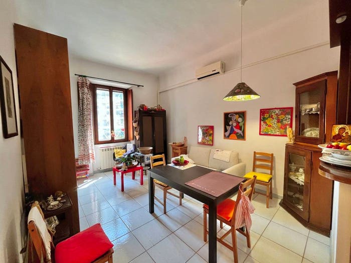 Appartamento trilocale in vendita in Via Federico Confalonieri, Isola, Milano