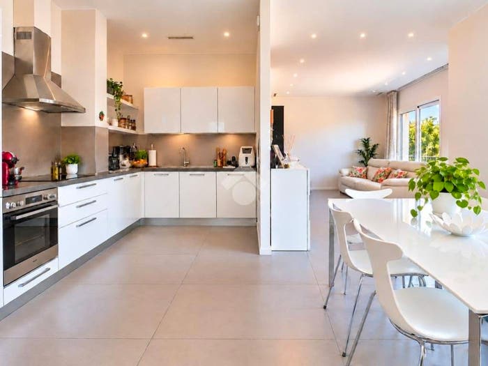 Appartamento quadrilocale in vendita in Via Ruetta Scarafoni, Centro, Giulianova