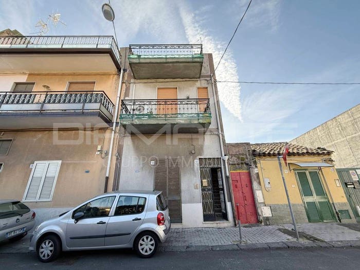 Appartamento bilocale in vendita in Via Roma, Centro, Gravina di Catania