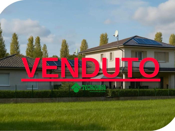 Appartamento quadrilocale in vendita in Piazza A Locatelli, Centro, Caravaggio
