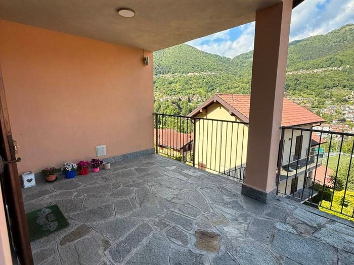Casa quadrilocale in vendita in Via Dossello, Centro Valle Intelvi