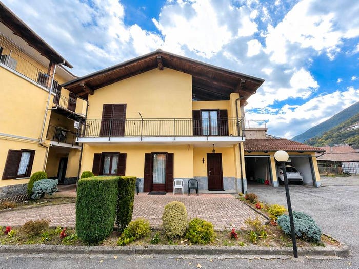 Casa quadrilocale in vendita in Via Carlo Alberto, Pomaretto