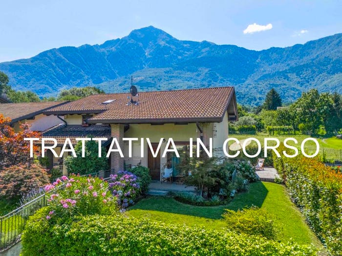 Casa trilocale in vendita in Via Famiglia Molinari, Colico Piano, Colico