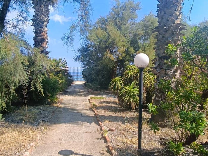 Casa con 6 locali in vendita in Lungomare Cristoforo Colombo, Milioti, Carini