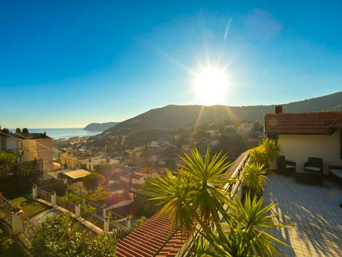 Casa quadrilocale in vendita in Via Adelasia, Collina Centrale Parco Fuor del Vento, Alassio