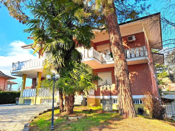 Casa con 6 locali in vendita in Frazione Sant'Antonio, Monticello d'Alba
