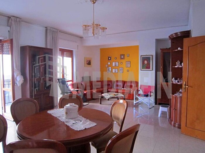 Appartamento con 6 locali in vendita in VIA SICILIA, Rossano Stazione, CoriglianoRossano