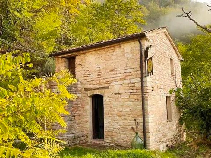 Casa con 6 locali in vendita in Cagli