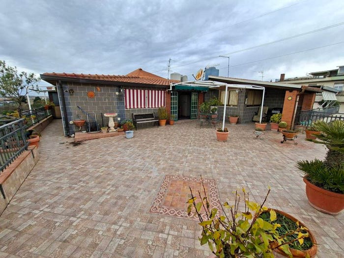 Appartamento con 6 locali in vendita in San Giovanni Galermo, Catania
