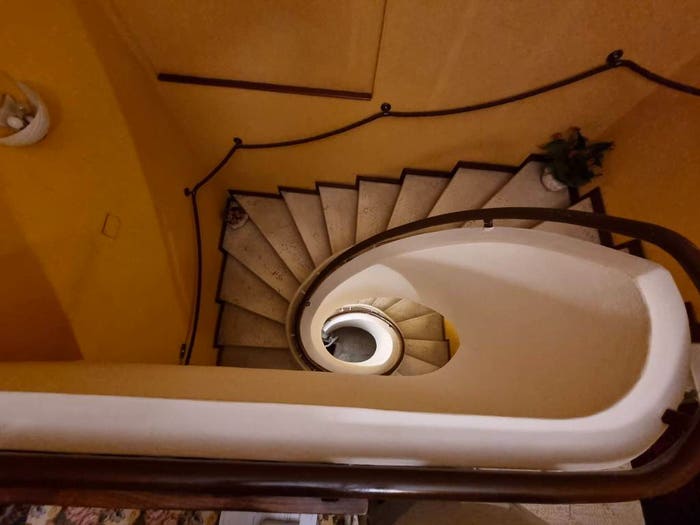 Appartamento quadrilocale in vendita in Viale della Rotonda, Piazza Mazzini Ospedale Militare, Padova