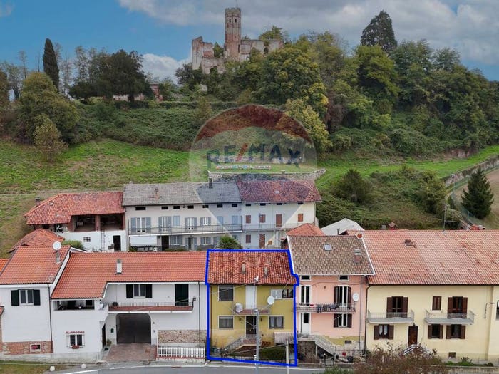 Casa con 5 locali in vendita in Via Libertà, Centro, Cerrione