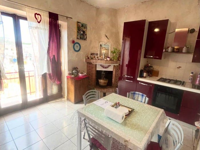 Appartamento quadrilocale in vendita in Via San Domenico, Centro Storico, Terracina