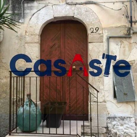 Appartamento trilocale in vendita in Via Orazia, Centro, Canosa di Puglia